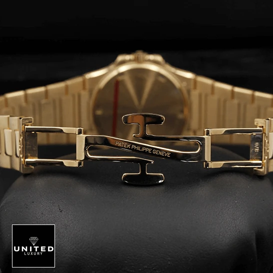 Patek Philippe Nautilus 7010/1R-012 Replica 2 Patek Philippe Nautilus 70101R-012 Rose Gold Bracelet Replica opened clasp