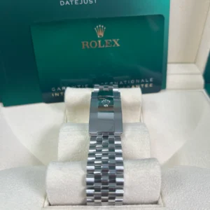 RLX Datejust 36mm 126284 Aubergine Dial Jubilee Bracelet