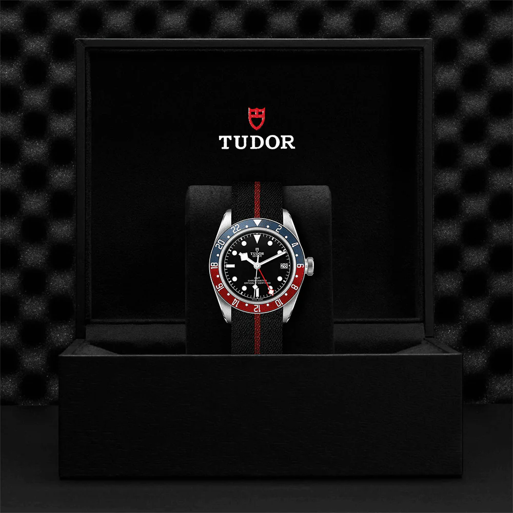 TUDOR Black Bay GMT 41mm Black Dial Automatic Men's Fabric Strap Watch M79830RB-0003