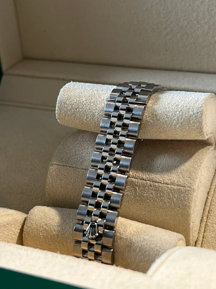 RLX Lady-Datejust 31mm 279384RBR White Mother-of-Pearl Dial Oyster Bracelet