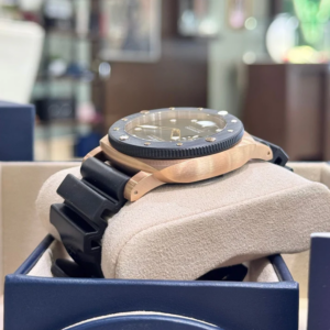 Panerai Submersible QuarantaQuattro Goldtech™ OroCarbo 44mm PAM02070