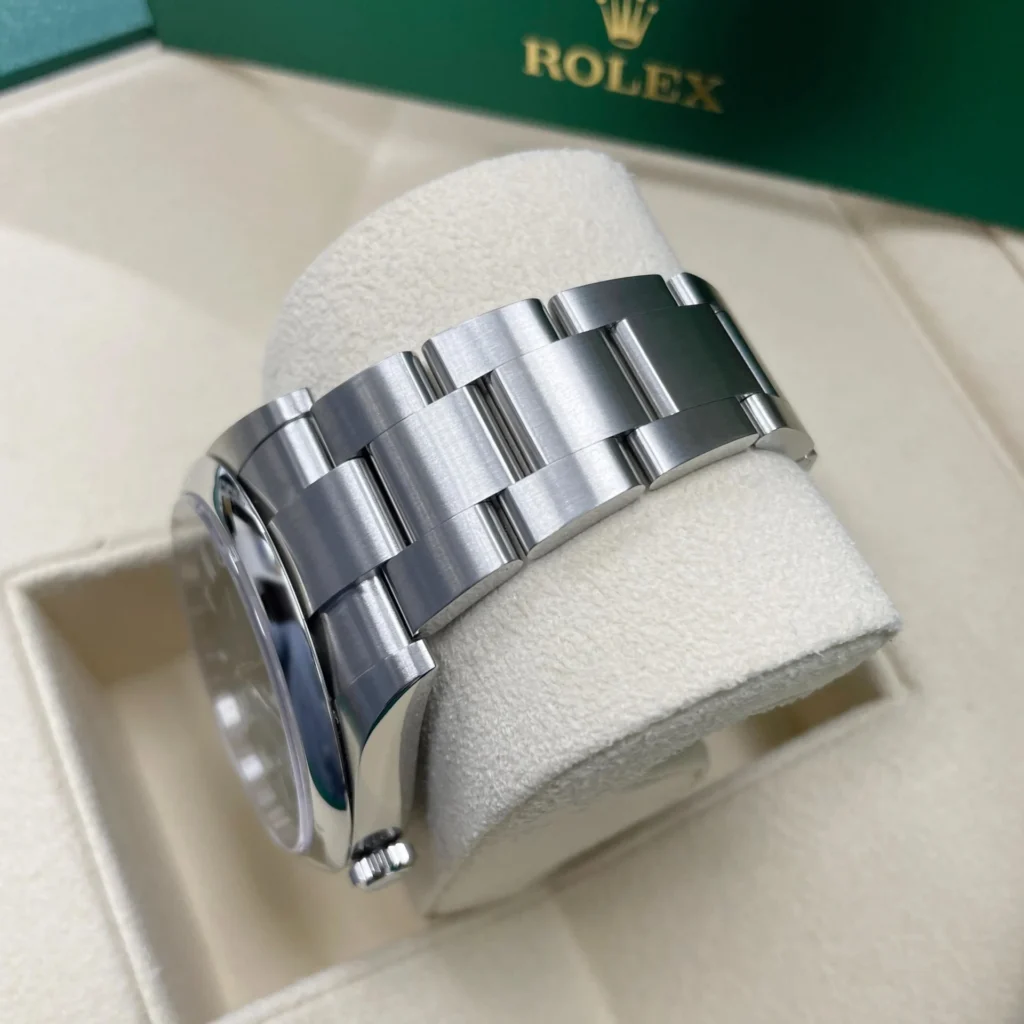 RLX Oyster Perpetual 41mm 124300-0005 Green Index Dial & Smooth Bezel Oyster Bracelet Men’s Watch