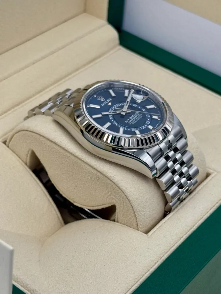 RLX Sky-Dweller 42mm 336934-0005/0006 Stainless Steel Blue Dial Jubilee