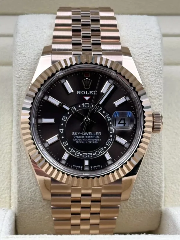RLX Sky-Dweller 42mm 336935-0004/0008 Rose Gold Rhodium Dial Oyster