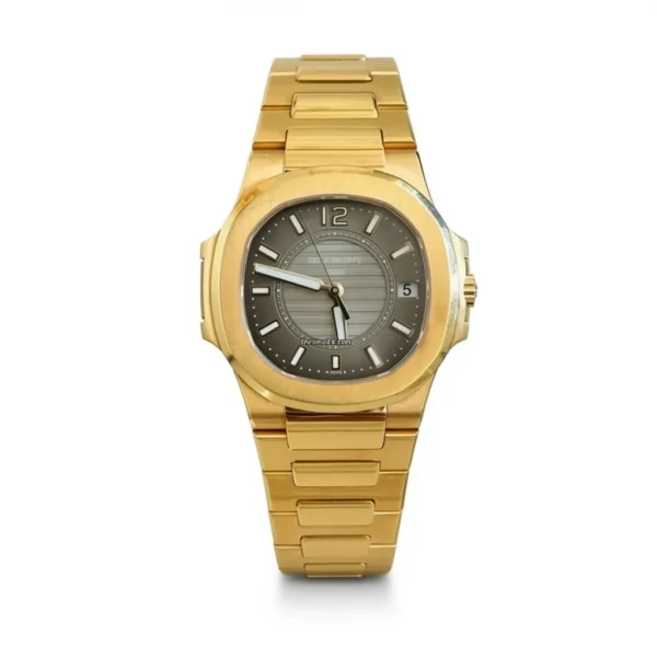 Patek Philippe Nautilus 7011/1R-010 Replica