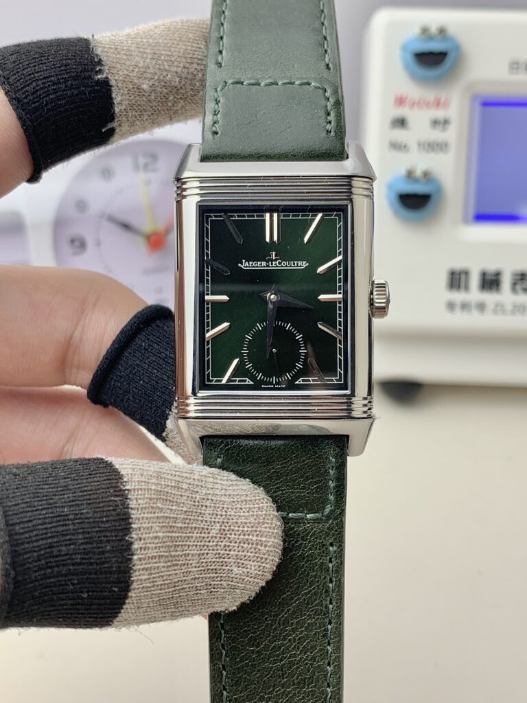 Jaeger-LeCoultre Reverso Tribute Small Seconds Q3978430 45.6x27.4MM Replica JL021