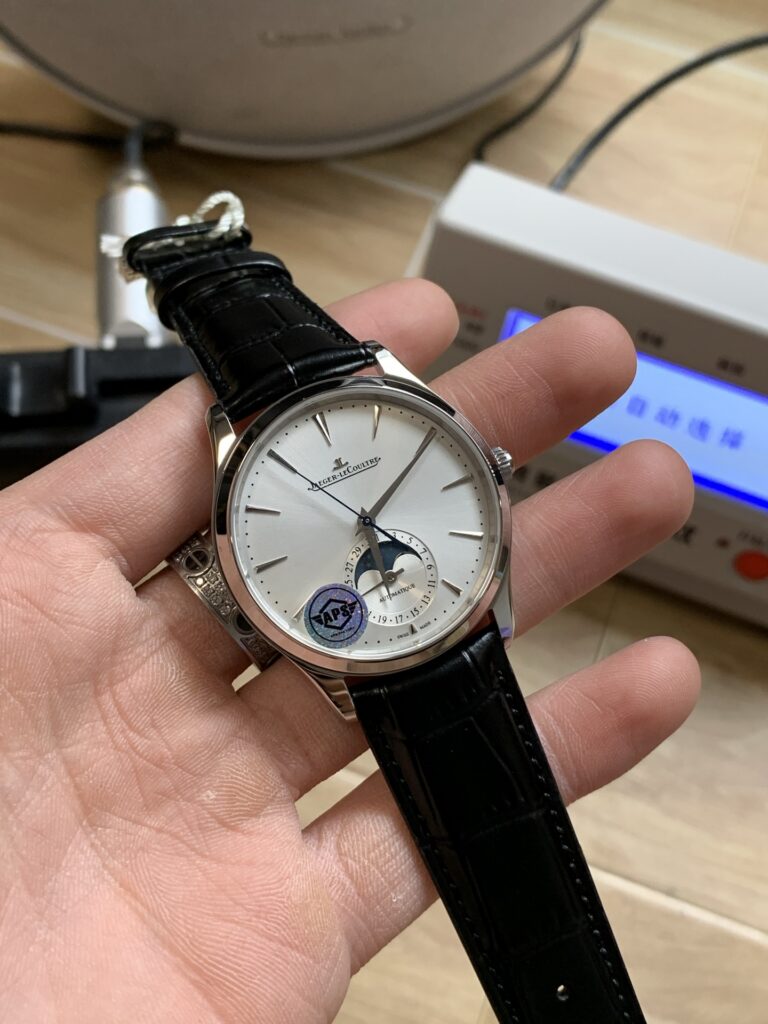 Jaeger-LeCoultre Master Ultra Thin Moon Q1368420 39MM Replica JL015