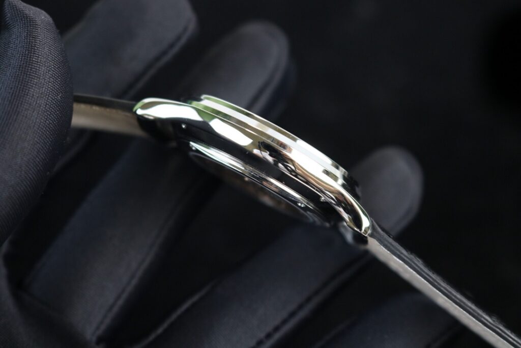 Jaeger-LeCoultre Master Ultra Thin Réserve de Marche Q1378420 39MM Replica JL011