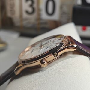 Jaeger-LeCoultre Master Ultra Thin Réserve de Marche Q1372520 39MM Replica JL009