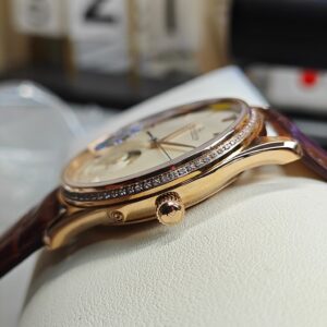 Jaeger-LeCoultre Master Ultra Thin Moon Q1368420 39MM Replica JL016