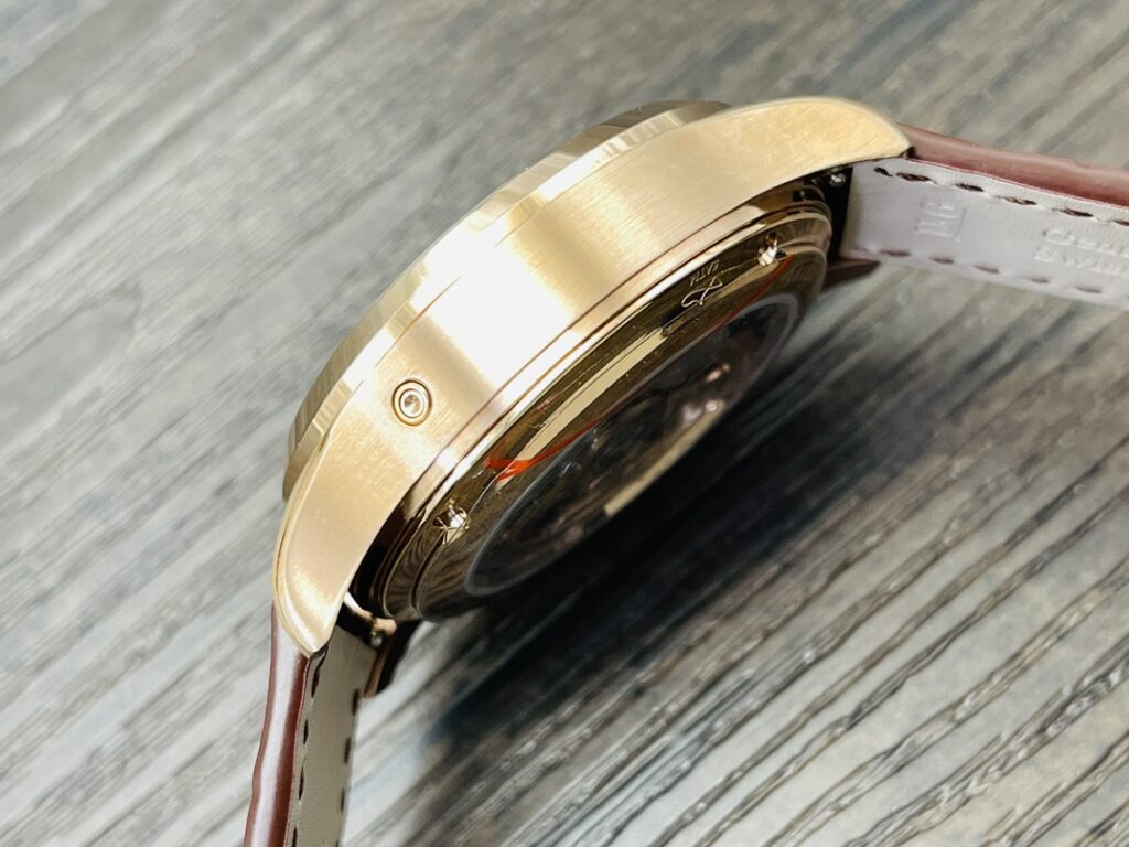 Jaeger-LeCoultre Master Control Calendar Q4142520 40MM Replica JL013