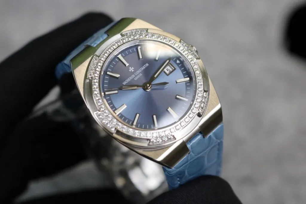 Vacheron Constantin Overseas Quartz 1205V/100A-B590 33MM Replica VC046