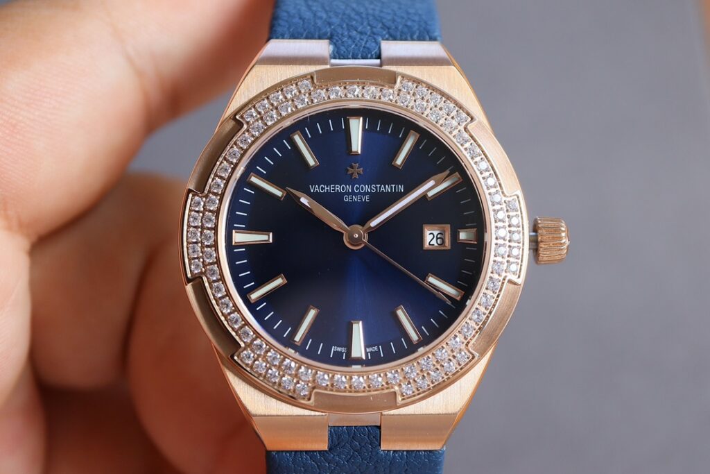 Vacheron Constantin Overseas 1225V/200R-H015 33MM Replica VC001
