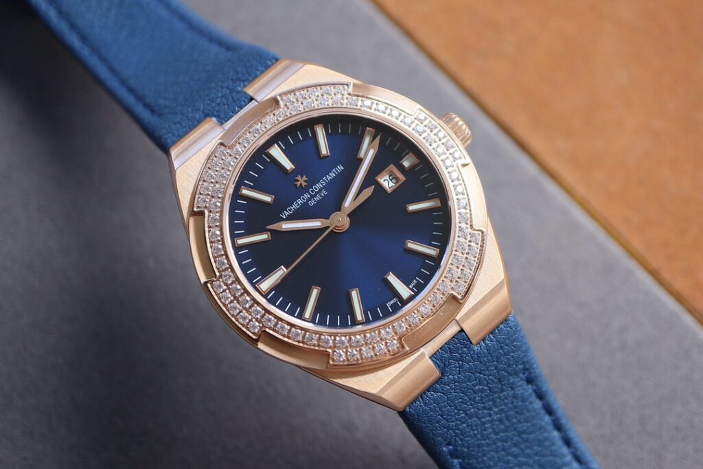 Vacheron Constantin Overseas 1225V/200R-H015 33MM Replica VC001