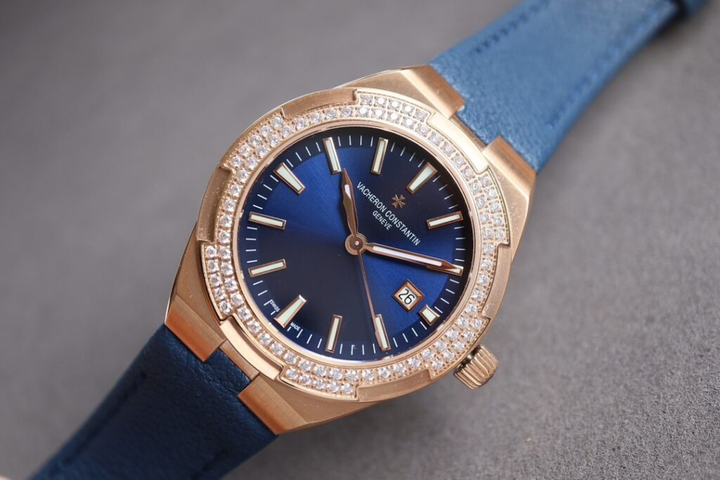 Vacheron Constantin Overseas 1225V/200R-H015 33MM Replica VC001