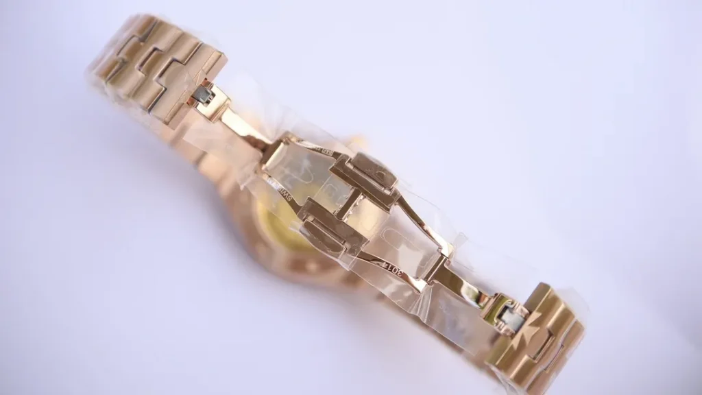 Vacheron Constantin Overseas 4605V/200R-B978 35MM Replica VC012