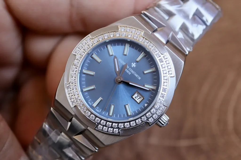 Vacheron Constantin Overseas Quartz 1225V/200A-B590 33MM Replica VC086
