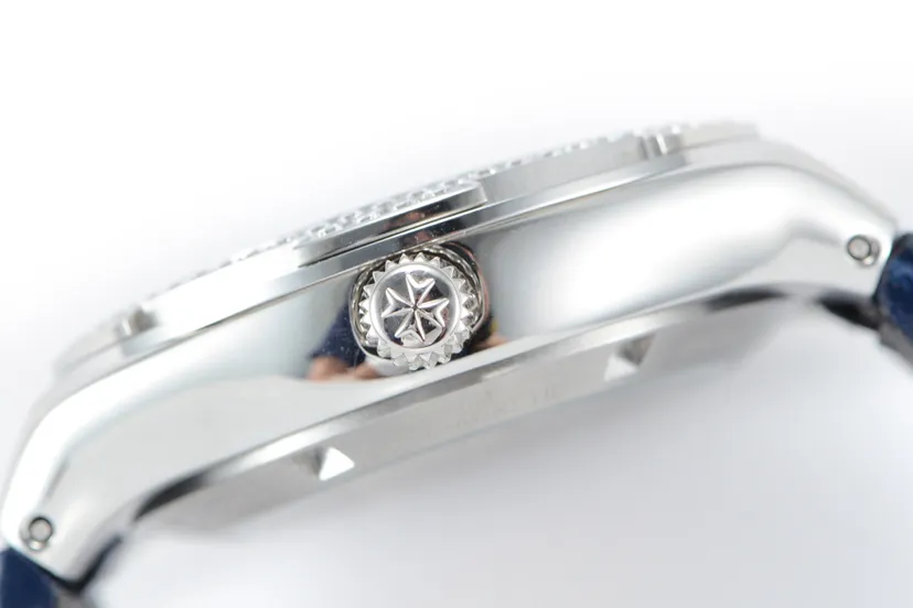 Vacheron Constantin Overseas Quartz 1205V/100A-B590 33MM Replica VC077
