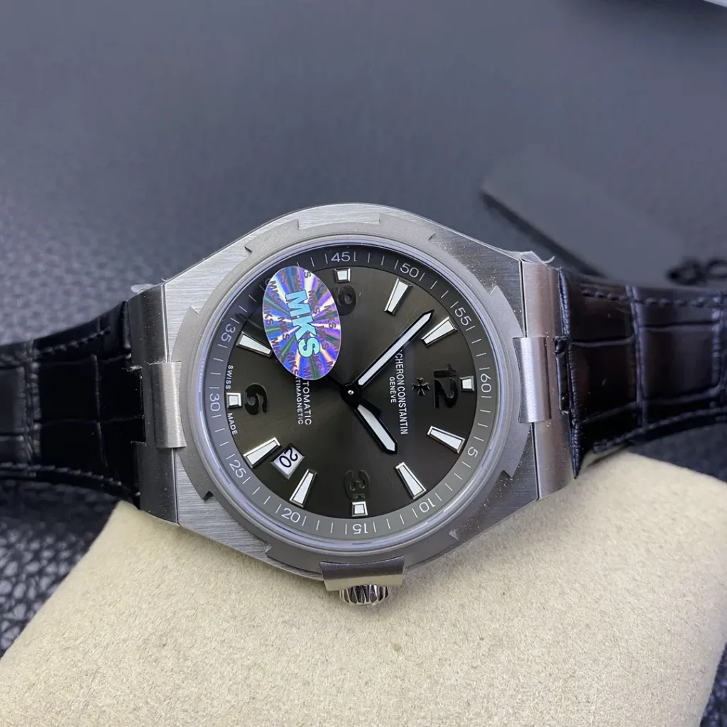 Vacheron Constantin Overseas 47040/000W-9500 42MM Replica VC060