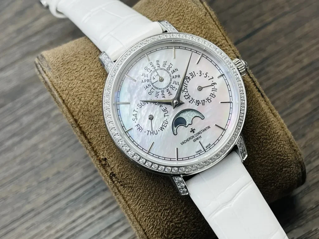 Vacheron Constantin Traditionnelle Perpetual Calendar Ultra-Thin 4305T 36.5MM Replica VC024
