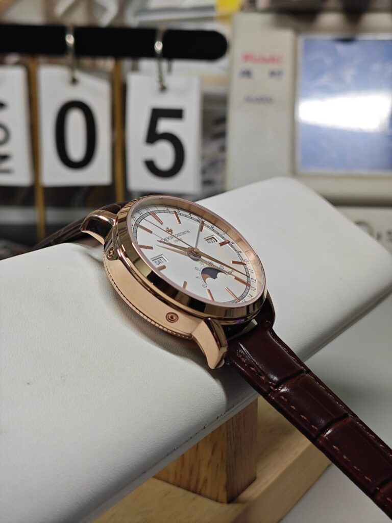 Vacheron Constantin Traditionnelle Complete Calendar Moon Phase 4010T/000R-B344 41MM Replica VC002