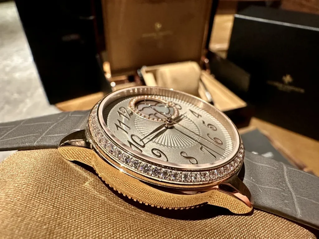 Vacheron Constantin Égérie Moon Phase 8005F/000R-B498 37MM Replica VC035