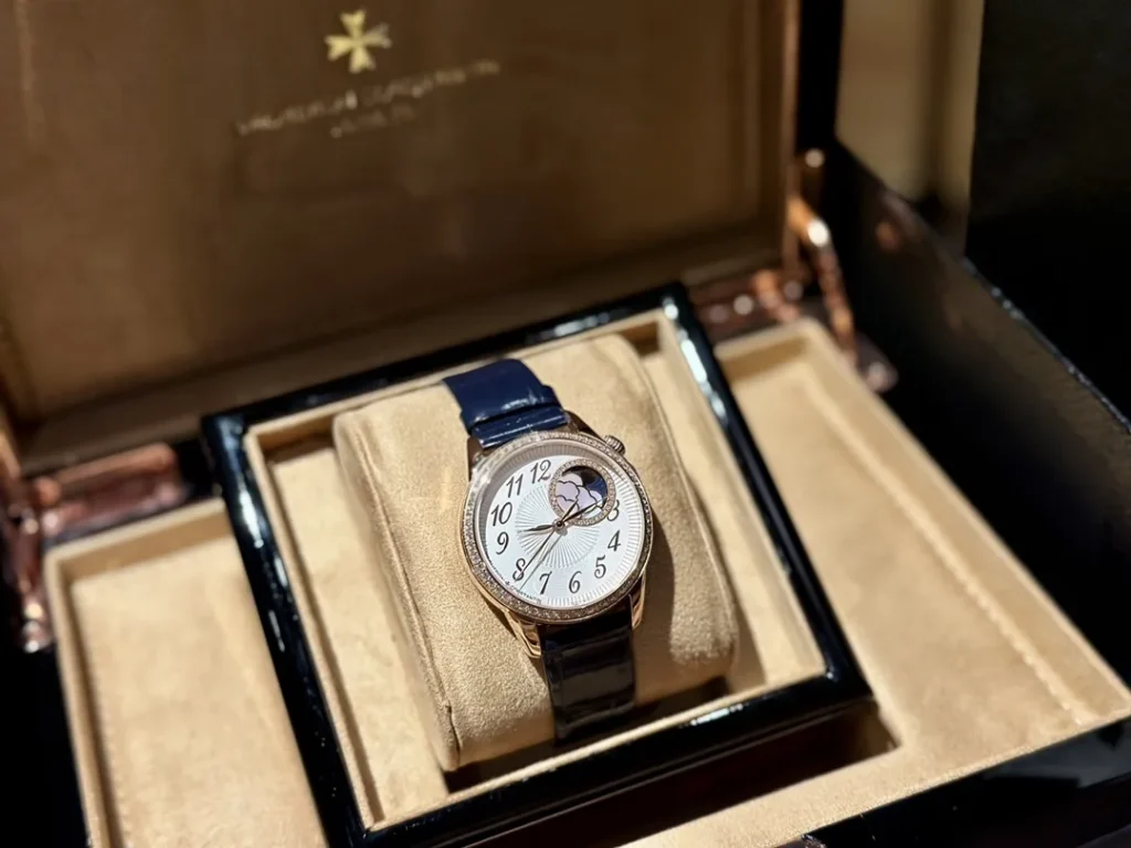 Vacheron Constantin Égérie Moon Phase 8005F/000R-B498 37MM Replica VC036