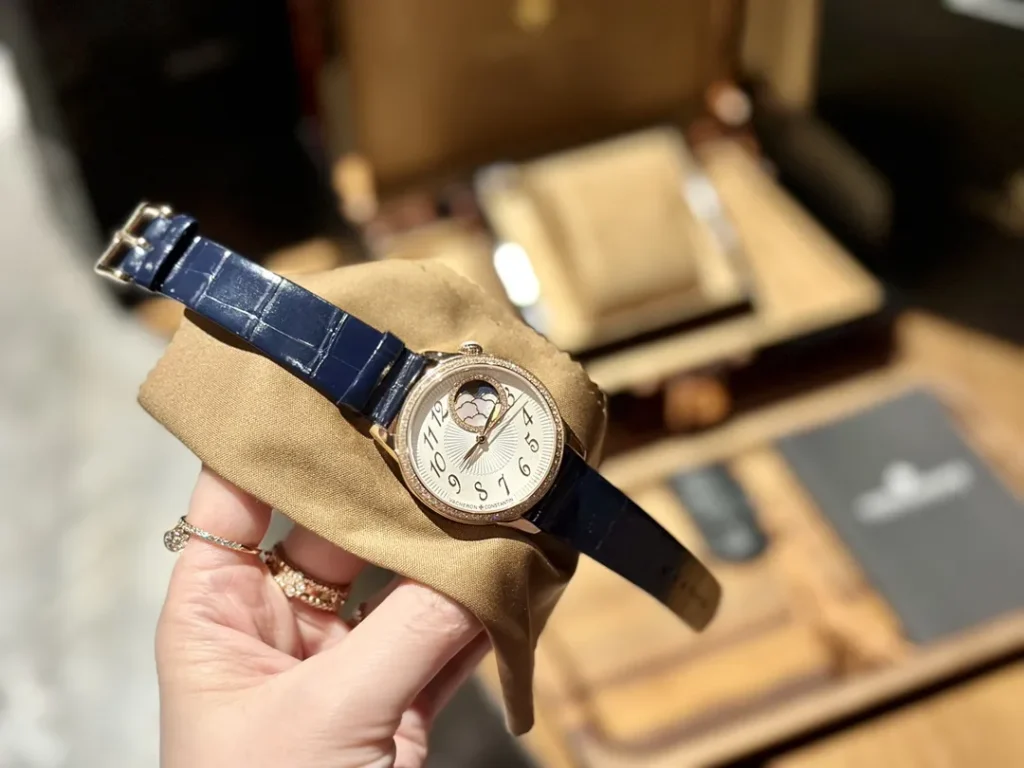 Vacheron Constantin Égérie Moon Phase 8005F/000R-B498 37MM Replica VC036